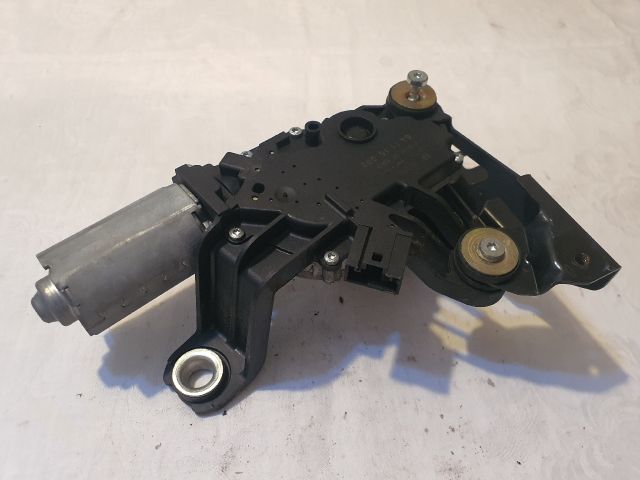 bontott BMW 5 E61 Hátsó Ablaktörlő Motor