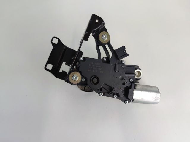 bontott BMW 5 E61 Hátsó Ablaktörlő Motor