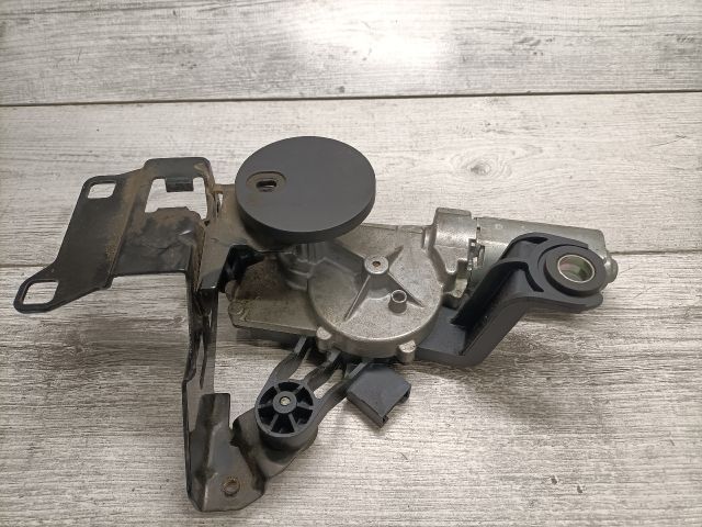 bontott BMW 5 E61 Hátsó Ablaktörlő Motor