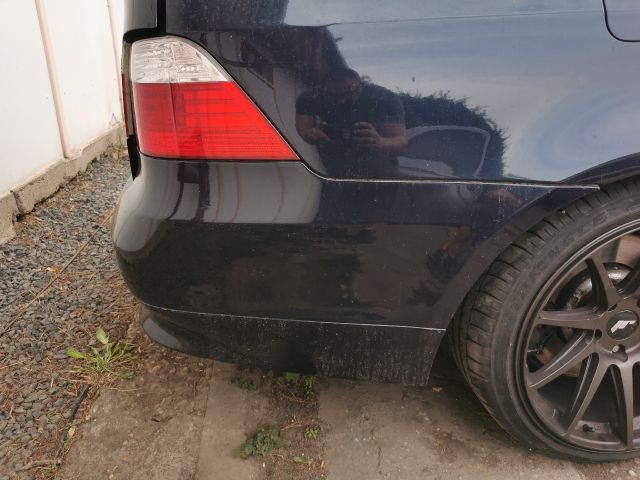 bontott BMW 5 E61 Hátsó Lökhárító (Részeivel)