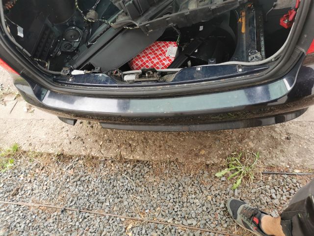 bontott BMW 5 E61 Hátsó Lökhárító (Részeivel)