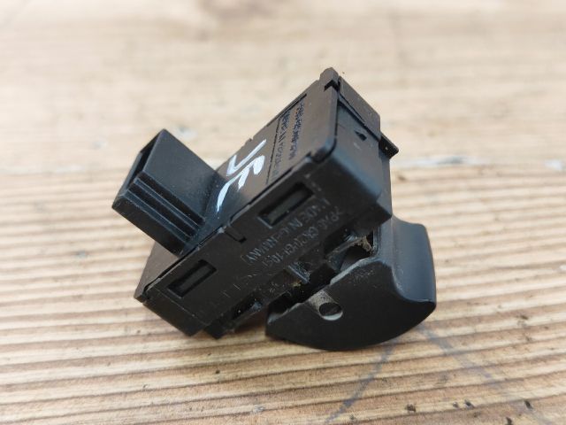 bontott BMW 5 E61 Jobb első Ablakemelő Kapcsoló