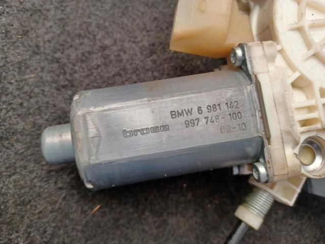 bontott BMW 5 E61 Jobb első Ablakemelő Szerkezet (Elektromos)