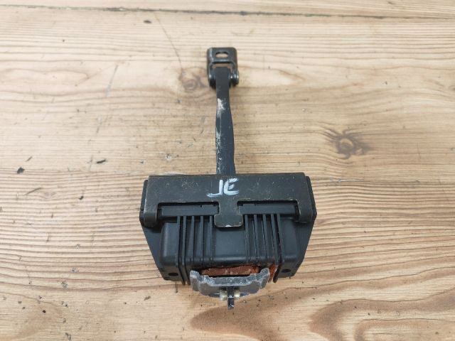 bontott BMW 5 E61 Jobb első Ajtóhatároló