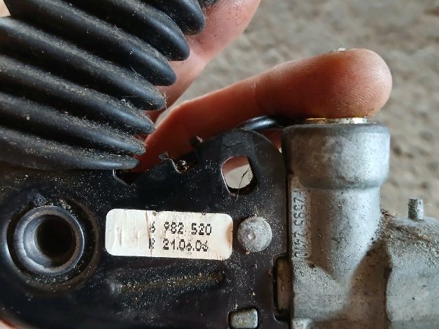 bontott BMW 5 E61 Jobb első Biztonsági Öv Csat