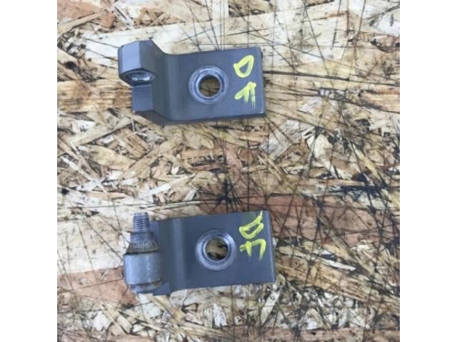 bontott BMW 5 E61 Jobb első Zsanér