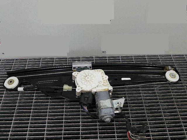 bontott BMW 5 E61 Jobb hátsó Ablakemelő Szerkezet (Elektromos)