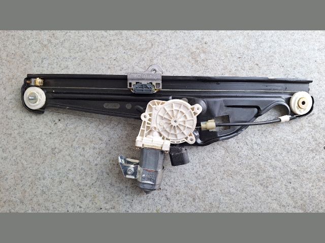 bontott BMW 5 E61 Jobb hátsó Ablakemelő Szerkezet (Elektromos)