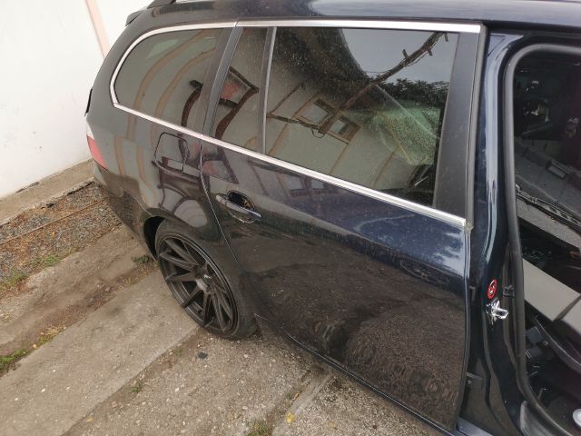 bontott BMW 5 E61 Jobb hátsó Ajtó (Üres lemez)