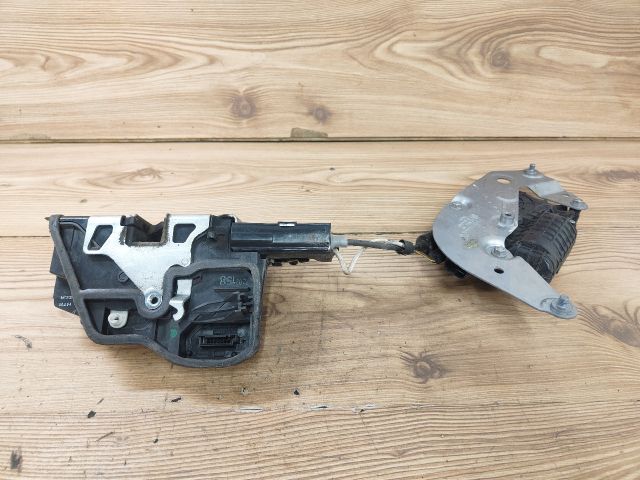 bontott BMW 5 E61 Jobb hátsó Ajtózár