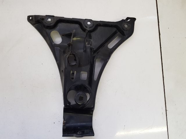 bontott BMW 5 E61 Jobb hátsó Oldal Lökhárító Tartó (Műanyag)