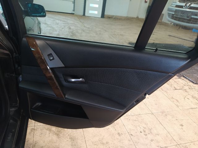 bontott BMW 5 E61 Jobb Napellenző