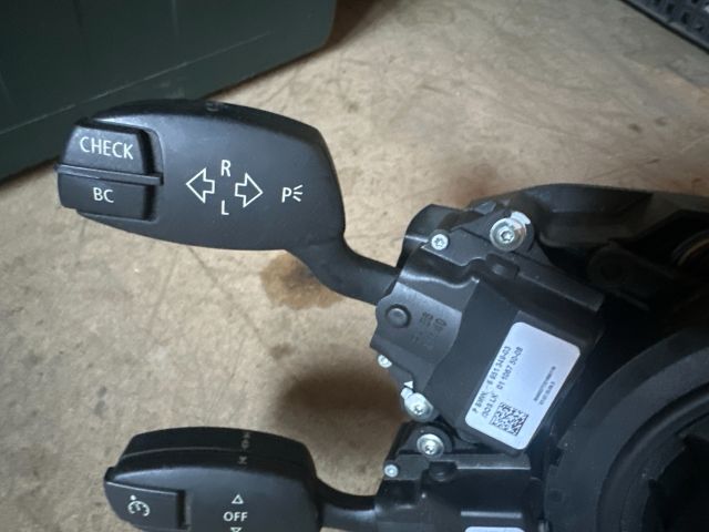 bontott BMW 5 E61 Komplett Kormánykapcsoló (Bajuszkapcsoló)