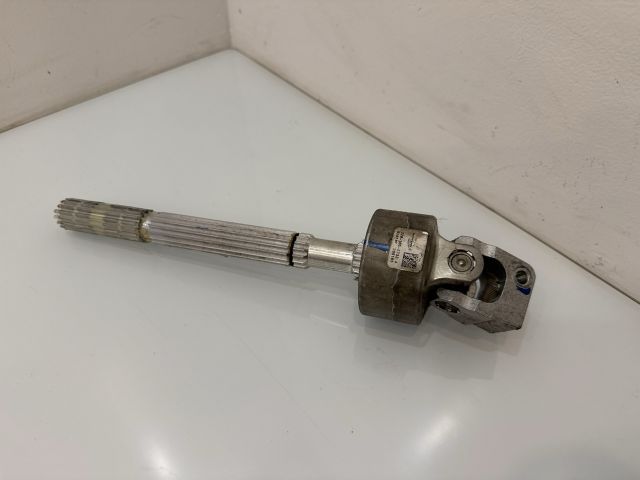 bontott BMW 5 E61 Kormánykardán