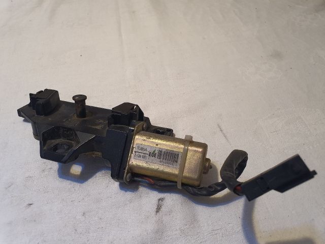 bontott BMW 5 E61 Központizár Motor Csomagtérajtó