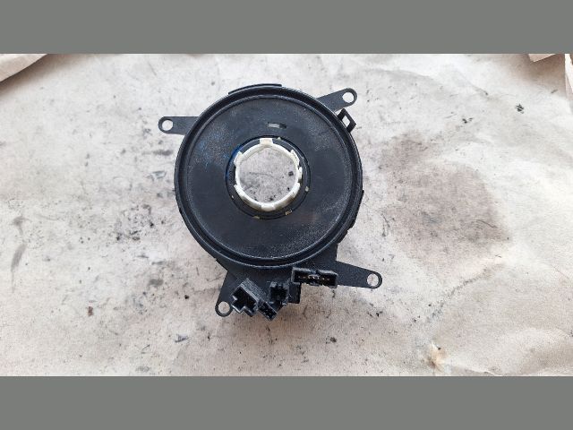 bontott BMW 5 E61 Légzsák Átvezető Szalagkábel