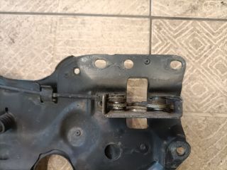 bontott BMW 5 E61 Motorháztető Zárszerkezet