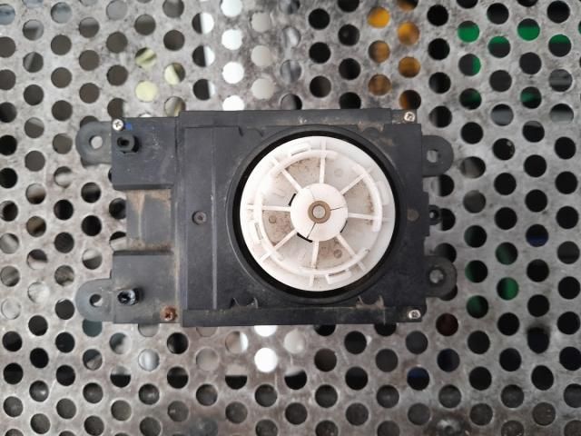 bontott BMW 5 E61 Multimédia Vezérlő