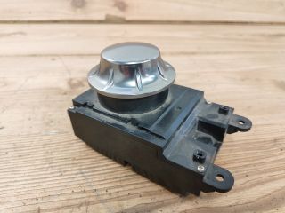 bontott BMW 5 E61 Multimédia Vezérlő