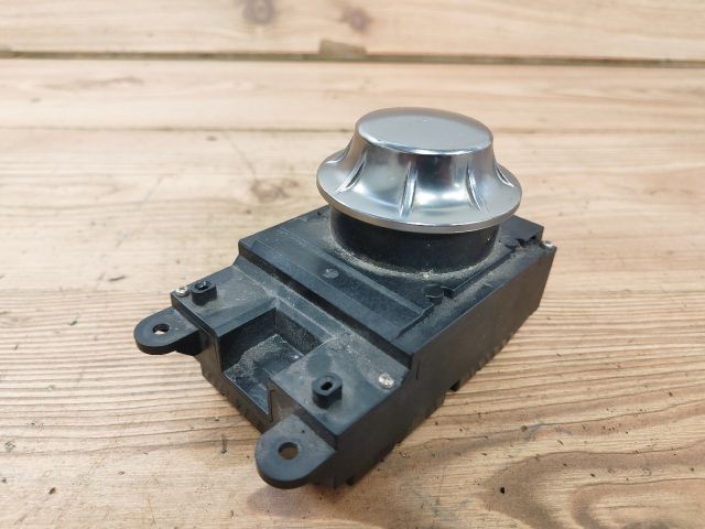 bontott BMW 5 E61 Multimédia Vezérlő