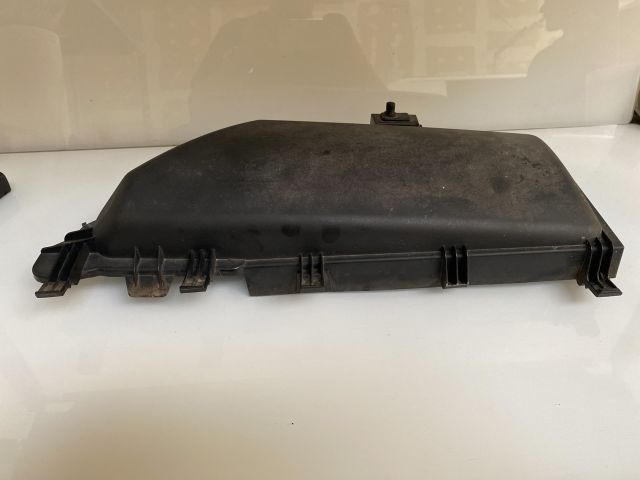 bontott BMW 5 E61 Pollenszűrő Fedél