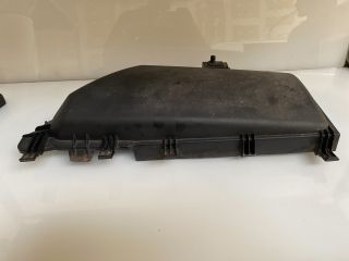 bontott BMW 5 E61 Pollenszűrő Fedél