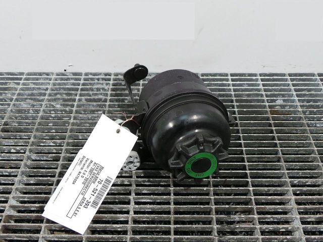 bontott BMW 5 E61 Szervóolaj Tartály