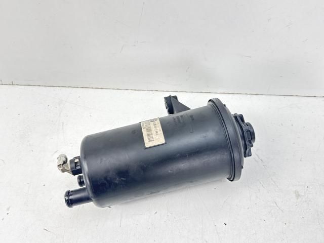 bontott BMW 5 E61 Szervóolaj Tartály