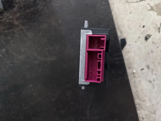 bontott BMW 5 E61 Üzemanyag Befecskendező Vezérlő