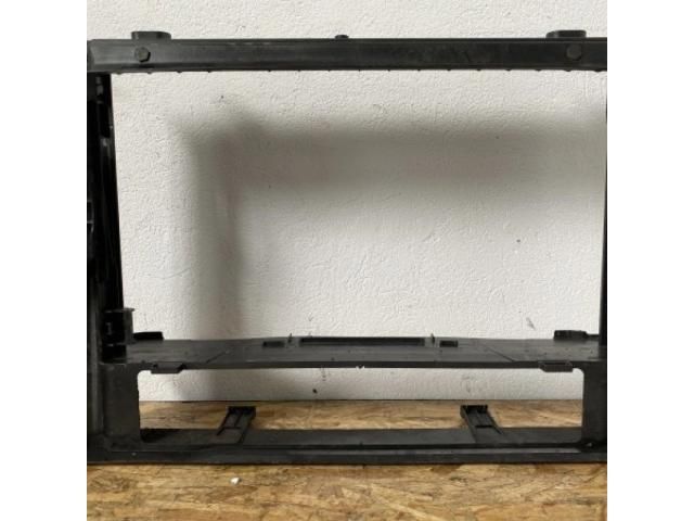 bontott BMW 5 E61 Vízhűtő Radiátor Tartó