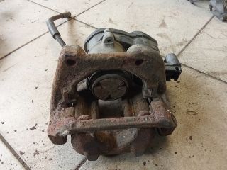 bontott BMW 5 F10 Bal hátsó Féknyereg Munkahengerrel