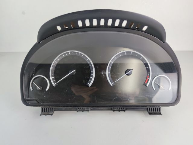 bontott BMW 5 F10 Kilométeróra