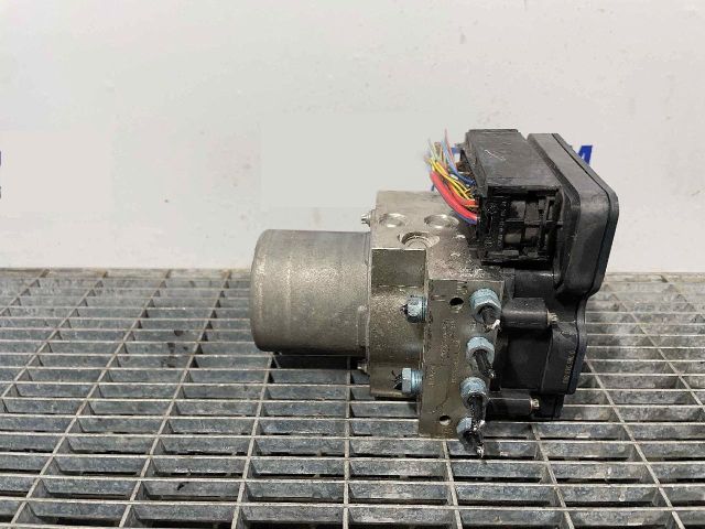 bontott BMW 5 F10 ABS Kocka