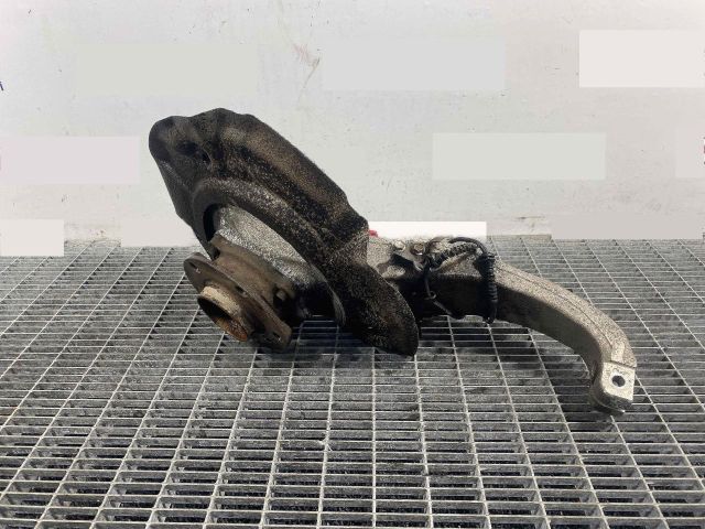 bontott BMW 5 F10 Bal első Csonkállvány