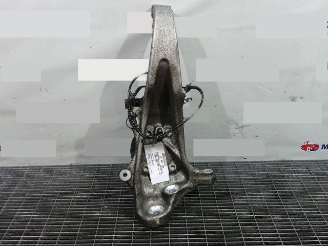 bontott BMW 5 F10 Bal első Csonkállvány