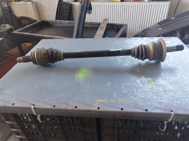 bontott BMW 5 F10 Bal hátsó Féltengely