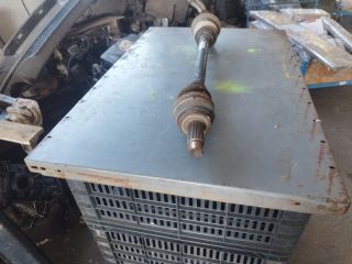 bontott BMW 5 F10 Bal hátsó Féltengely