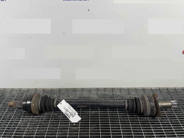 bontott BMW 5 F10 Bal hátsó Féltengely