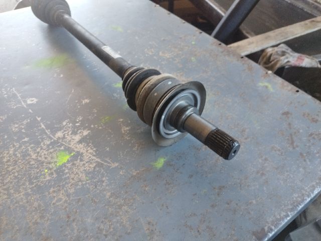 bontott BMW 5 F10 Bal hátsó Féltengely