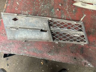 bontott BMW 5 F10 Bal Ködlámpa Rács