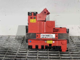 bontott BMW 5 F10 Biztosítéktábla Motortér