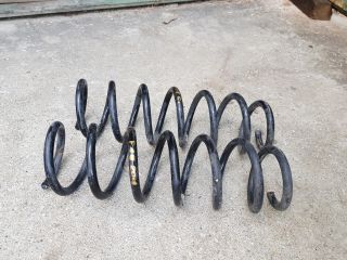 bontott BMW 5 F10 Első Rugó Pár