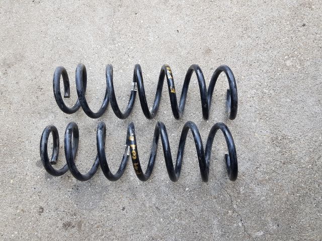 bontott BMW 5 F10 Első Rugó Pár