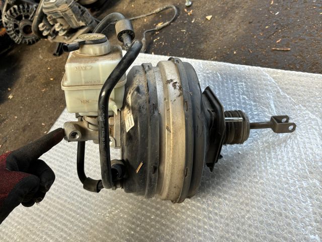 bontott BMW 5 F10 Fékrásegítő