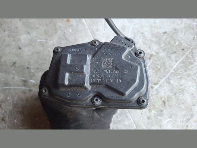 bontott BMW 5 F10 Fojtószelep (Elektromos)