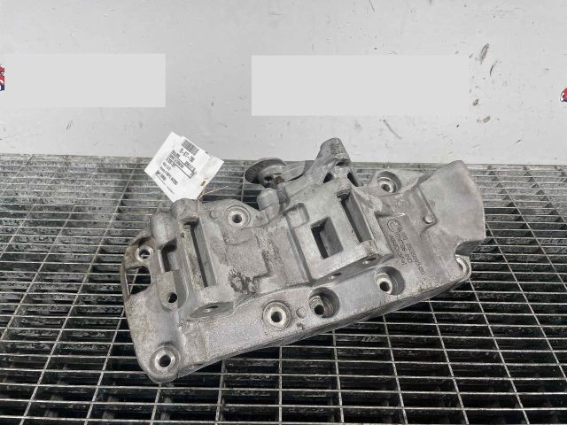 bontott BMW 5 F10 Generátor Tartó Bak