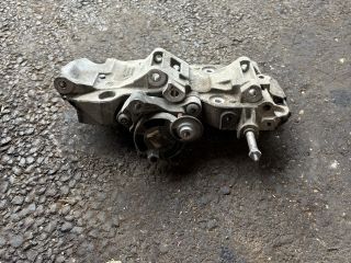 bontott BMW 5 F10 Generátor Tartó Bak