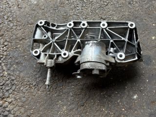 bontott BMW 5 F10 Generátor Tartó Bak