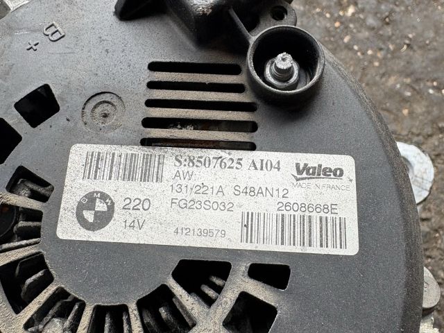 bontott BMW 5 F10 Generátor