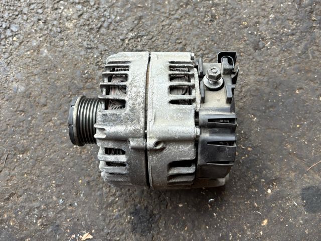 bontott BMW 5 F10 Generátor